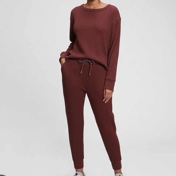 Kismet Waffle Knit Soft Sweatsuit - Picture 4 of 4